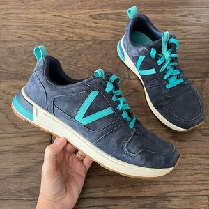 Vionic Rechelle Blue Lace Up Sneakers. Women’s size 9.5